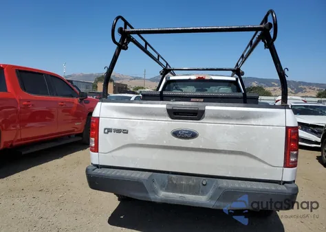 2015 Ford F150 z USA, uszkodzony, nr VIN 1FTMF1CP1FKD62477